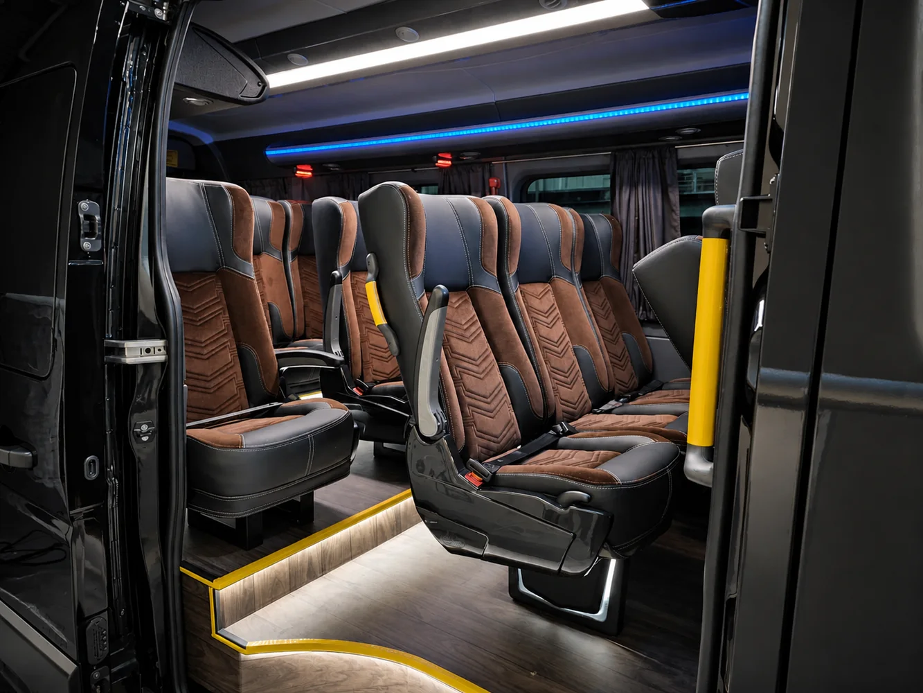 Interior confortável de van executiva Maxivans